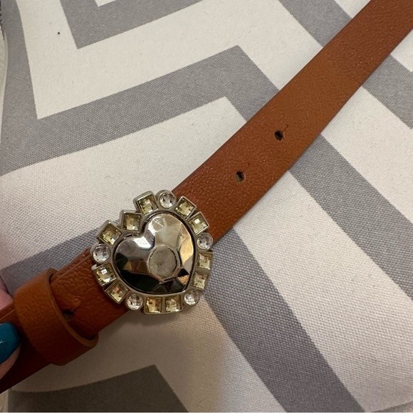 Betsey Johnson Jeweled Heart Buckle Cognac Brown Faux Leather Belt XL - Picture 7 of 13
